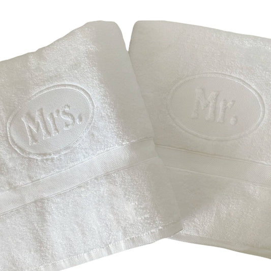 Newlywed Gift Towels Set - Large Embroidered Mr & Mrs 100x150cm with Zipped Storage Bag - EMU Works