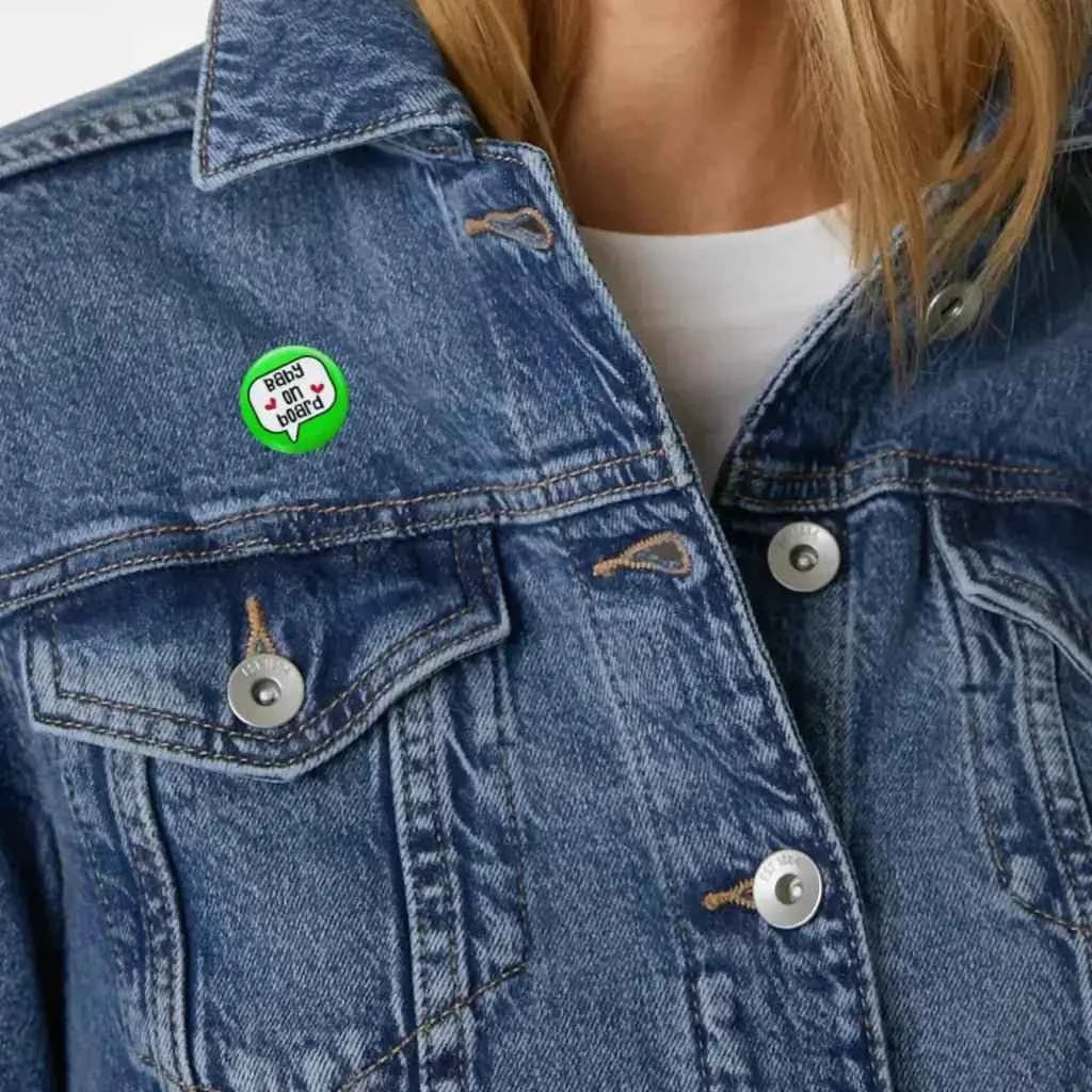 EMUWorks - Baby On Board Badges , Speech Bubble Pregnancy Announcement In Style , Green Pin Button Badge Pinback Closing , Size 1 inch 25 mm